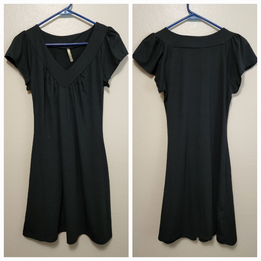 Solid Black Dress, Ruffled Sleeve